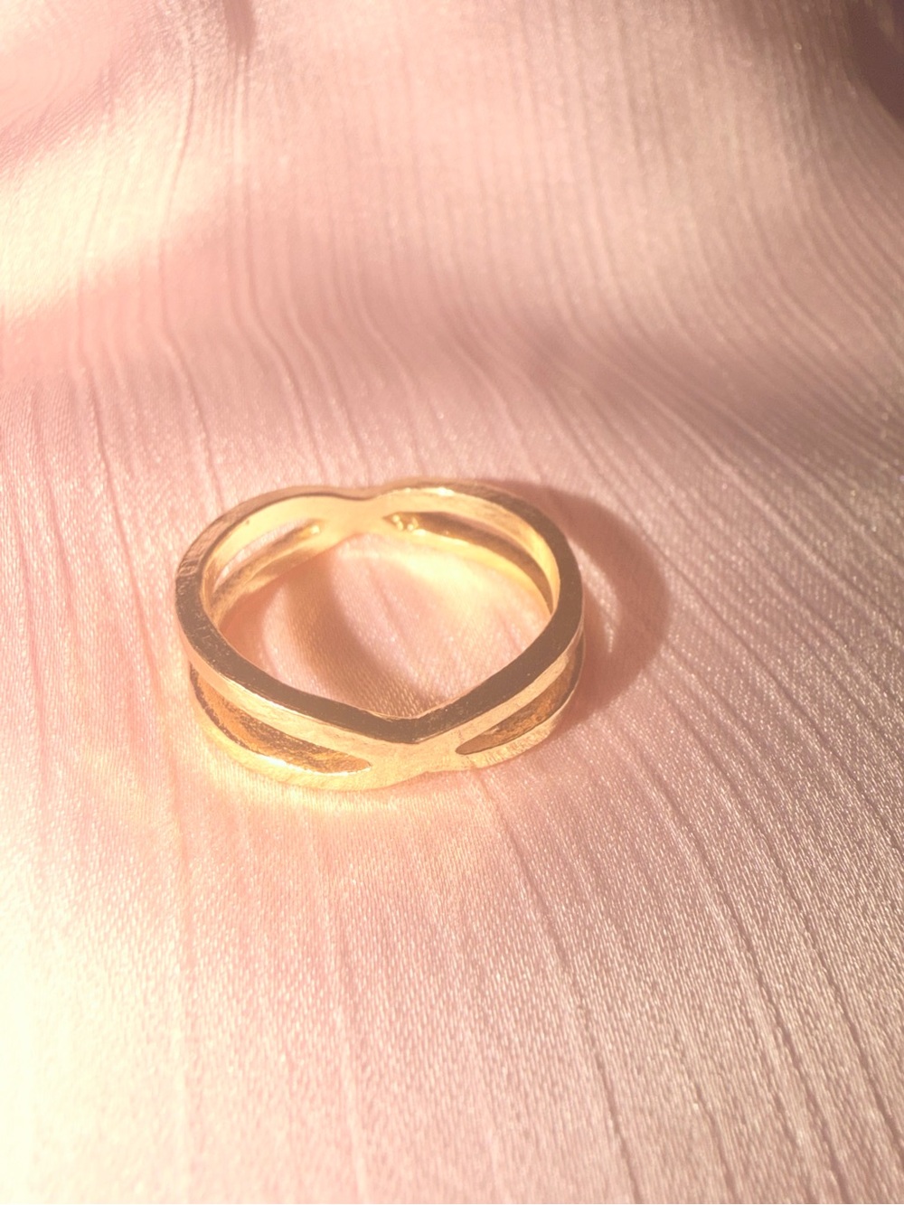Gold Heart-Shape Women’s Ring - Elegant Minimal Style